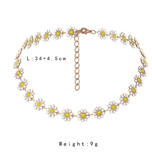 New Daisy Flower Chain Necklace - Picture 4 of 5